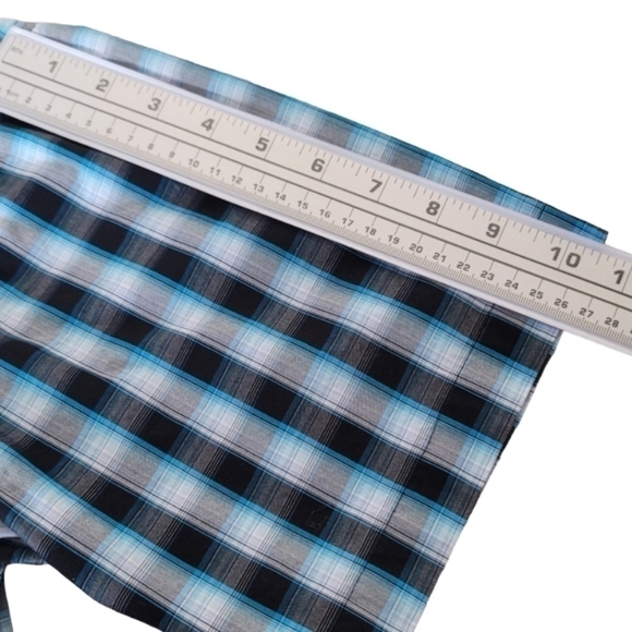 Wrangle Georg Strait Short Sleeve 2 Pocket Button Down Men Plaid Shirt  US M - Picture 5 of 8